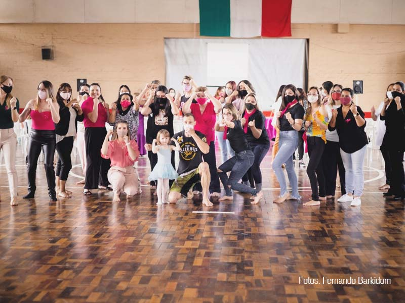 80 empreendedoras participam do evento Outubro Rosa no Polentão