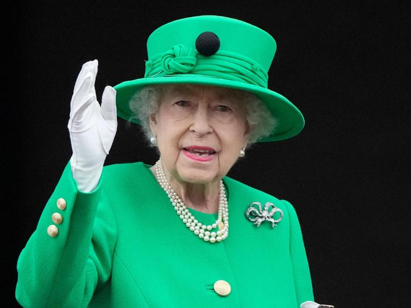 Rainha Elizabeth II morre aos 96 anos