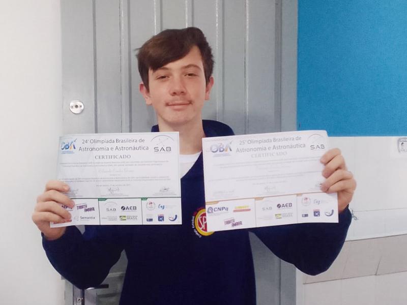 Aluno campo-larguense conquista segunda medalha de ouro na Olimpíada Brasileira de Astronomia e Aeronáutica 