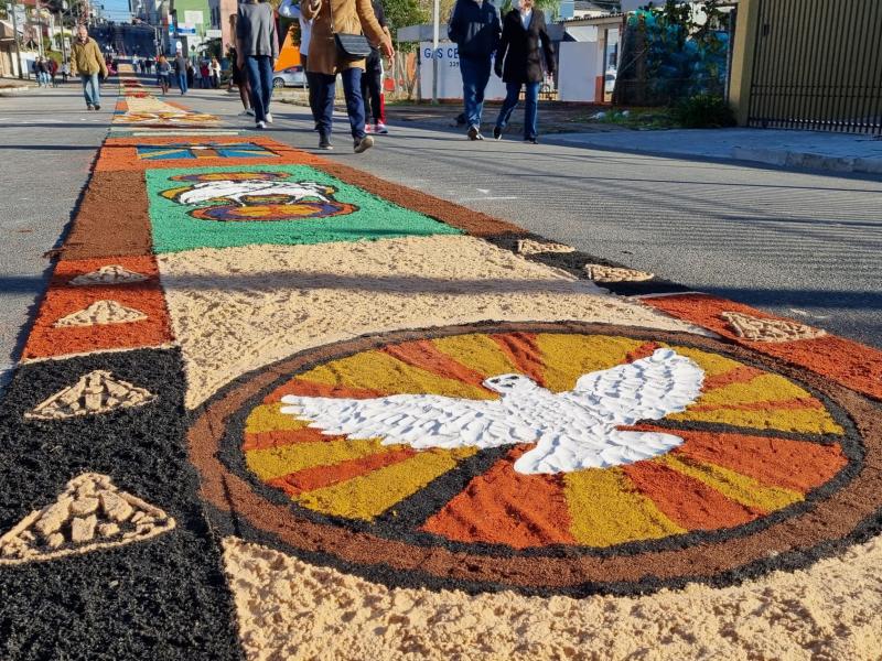 Vila Olímpica lotada para celebrar Corpus Christi