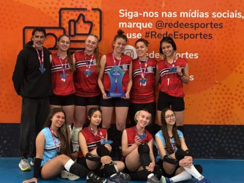 Equipe de vôlei categoria Juventude fica com o 2º lugar no Grand Prix