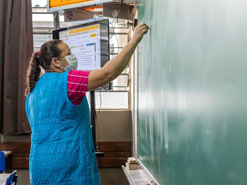  Publicada nova tabela salarial dos professores da rede estadual de ensino 