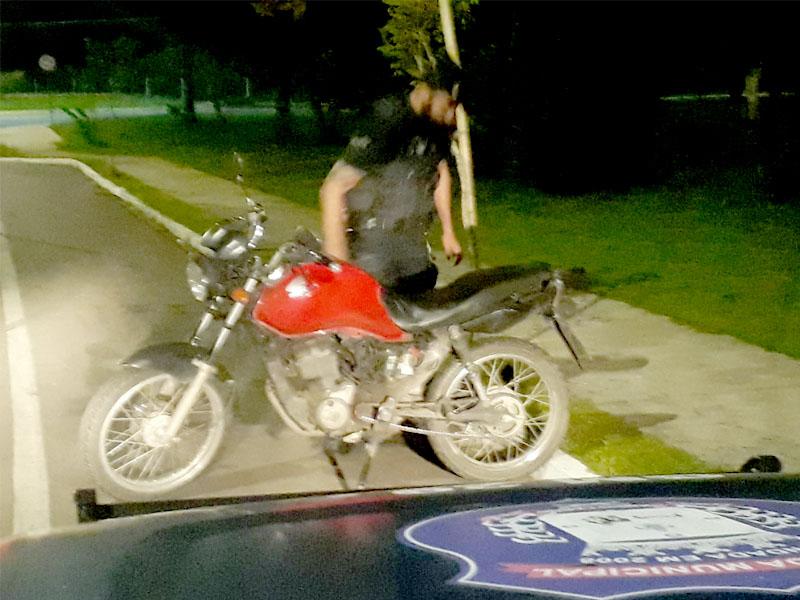Guarda Municipal prende indivíduo com moto adulterada por receptação