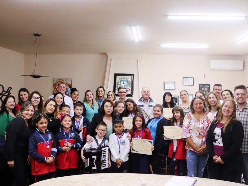 Estudantes e professores de Campo Largo foram destaque em premiações nacionais