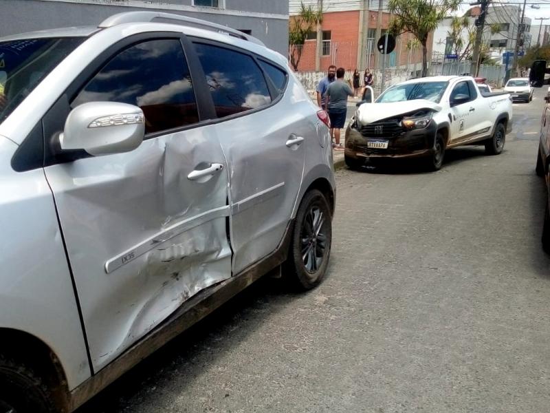 Colisão no Centro deixa uma pessoa ferida