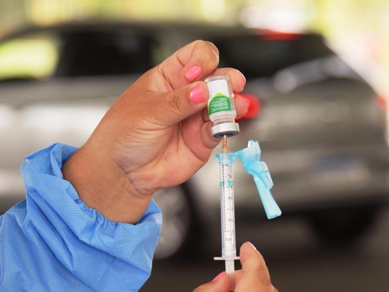 Em pouco mais de uma semana, Paraná registra 230 mil vacinados contra a gripe 