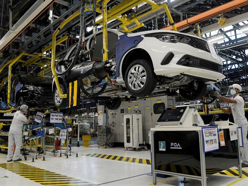  Economia Fenabrave: vendas de veículos automotores têm queda de 6% em abril
