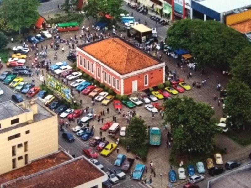 Exposição de Carros Antigos de Campo Largo  marca a história da cidade e fortalece amizades