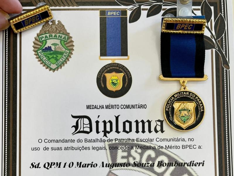 Policial da PEC é homenageado com a medalha de Mérito Escolar