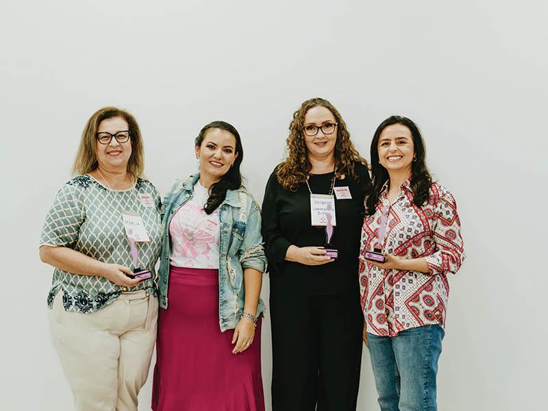 Acicla Mulher reúne cerca de 100 empreendedoras em evento com palestra e homenagens