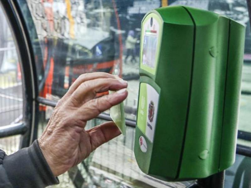 Tarifa de ônibus de Curitiba passa para R$ 6 nesta quarta-feira