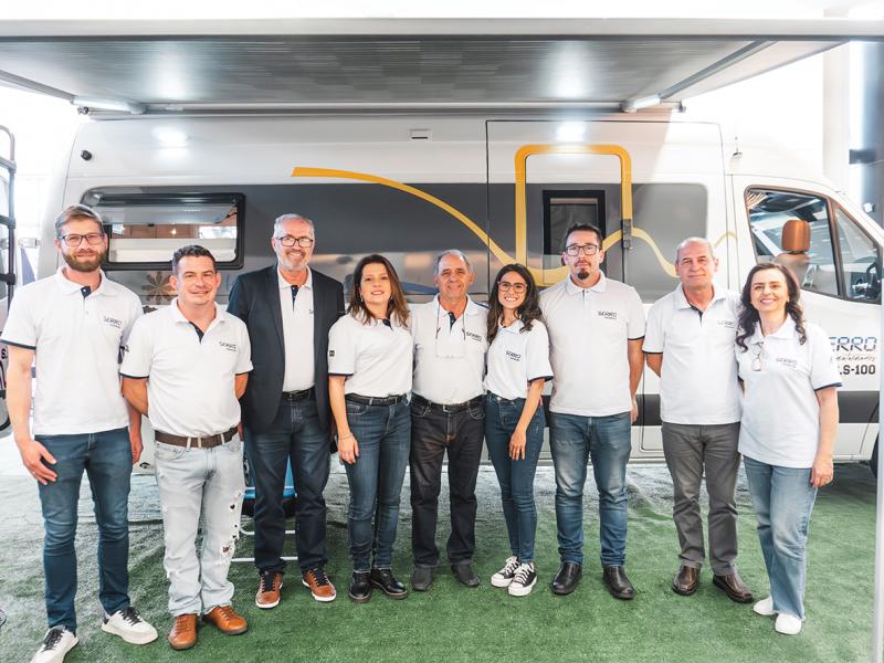 Empresa campo-larguense lança o primeiro motorhome do Brasil que combina  um completo sistema de automação e maior autonomia