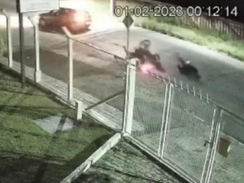 Motociclista fica ferido em colisão e motorista foge sem prestar socorro