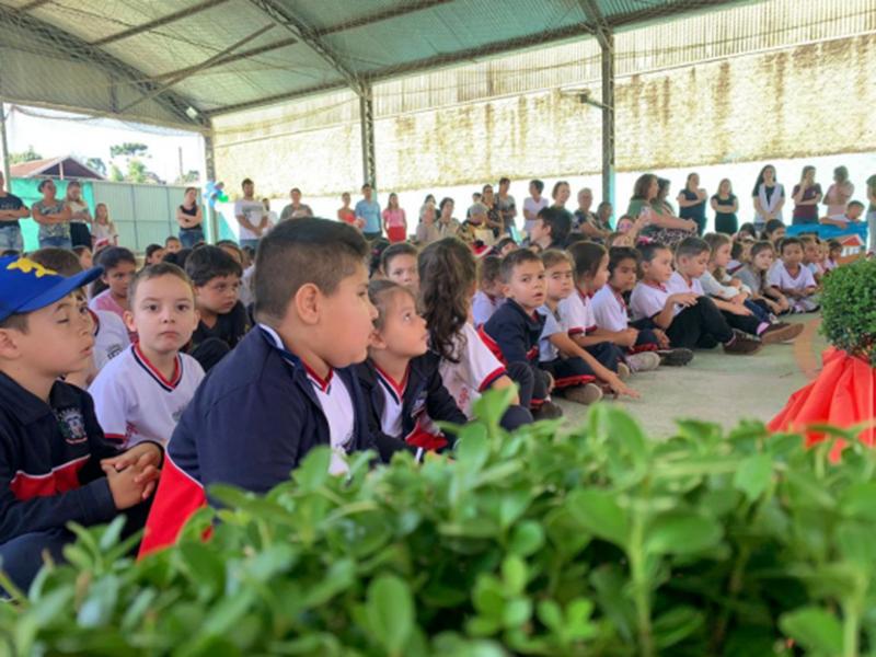 Escola Municipal Hans Ernst Schmidt comemora 55 anos