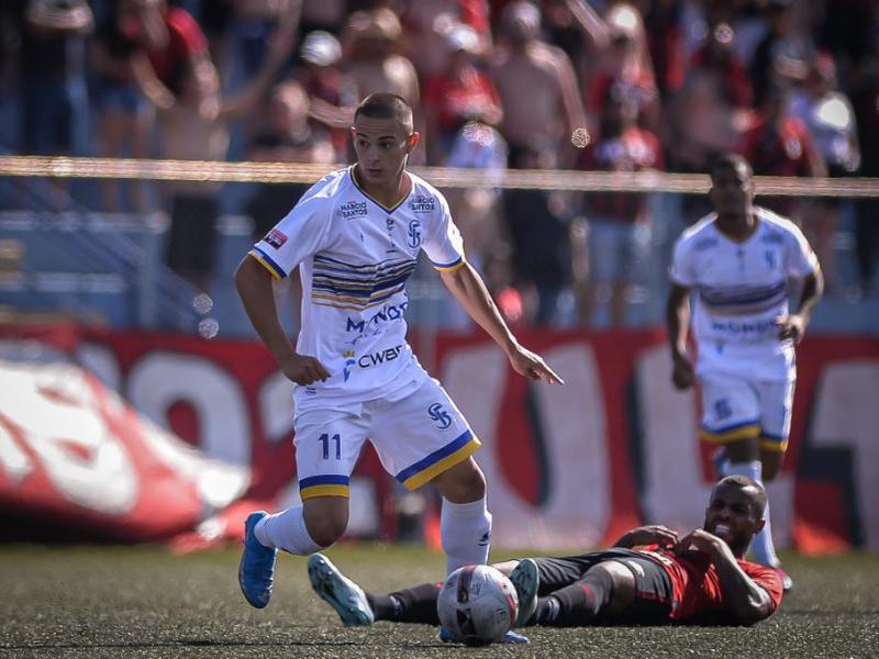 Atleta campo-larguense é destaque no São Joseense mesmo com derrota para o Athlético