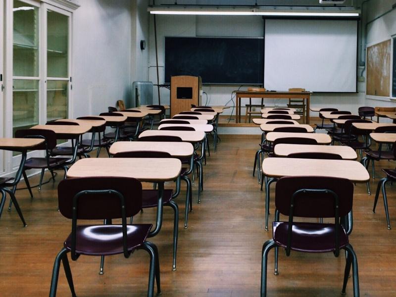 Professor é afastado após denúncias de abuso sexual contra alunas de 09 anos