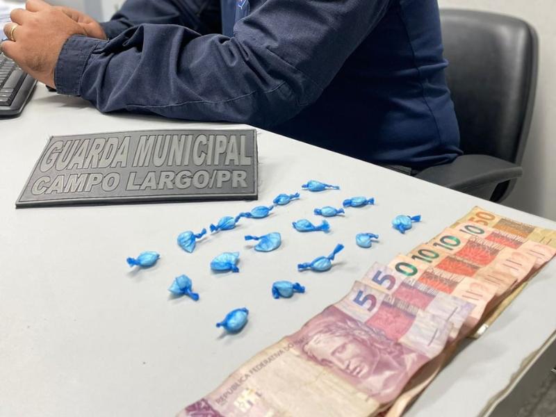 Preso suspeito de tráfico de drogas pela Guarda Municipal de Campo Largo no Cercadinho 