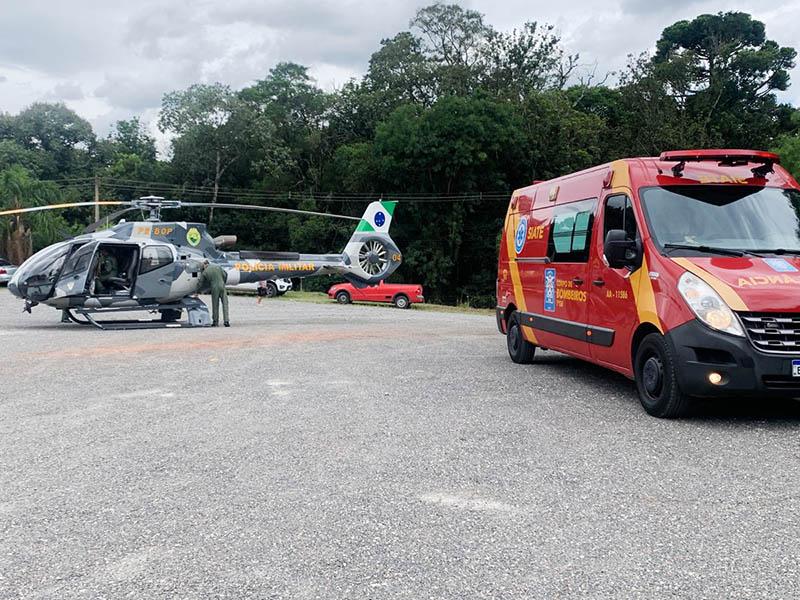 Rapaz baleado no Gorski é socorrido pelo Siate e aeronave Falcão 8