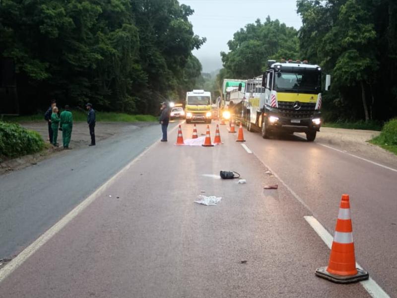 Mulher perde a vida ao tentar atravessar a rodovia na descida da serra de São Luiz do Purunã 