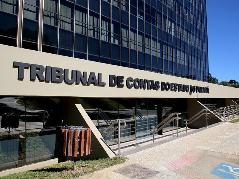 TCE-PR julga irregular contrato do Município de Campo Largo para transporte escolar e prefeitura responde
