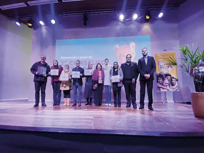 Empossados e diplomados conselheiros que trabalharão na segunda unidade do Conselho Tutelar de Campo Largo