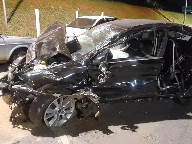 Motorista de Campo Largo morre após capotamento na SP-304, em Americana