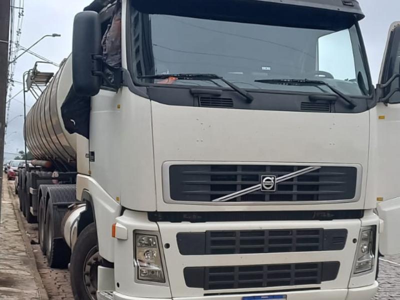Caminhão roubado em Tibagi é recuperado pela Polícia Militar em São Luiz do Purunã 