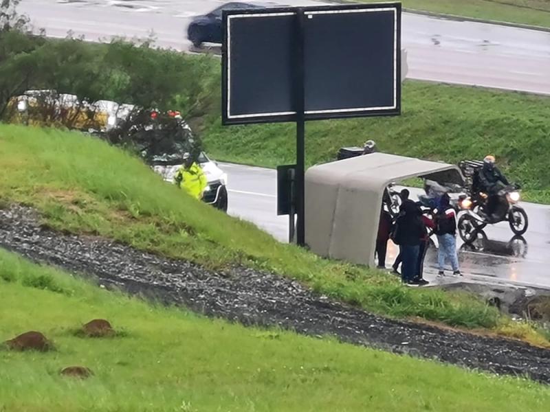 Colisão em anteparo no km 115 da BR-277 deixa uma vítima em óbito e outra em estado grave