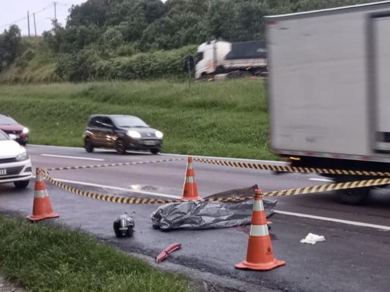 Motociclista perde a vida em colisão envolvendo automóvel e caminhão na 277