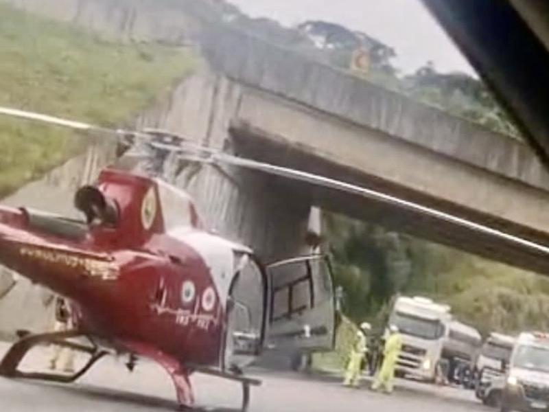 Mulher fica ferida após capotar veículo na BR-277 em Campo Largo