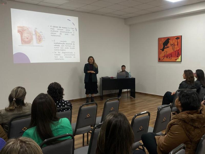 Palestra do Outubro Rosa da Acicla Mulher incentiva mulheres a reservarem tempo para si e cuidarem da saúde