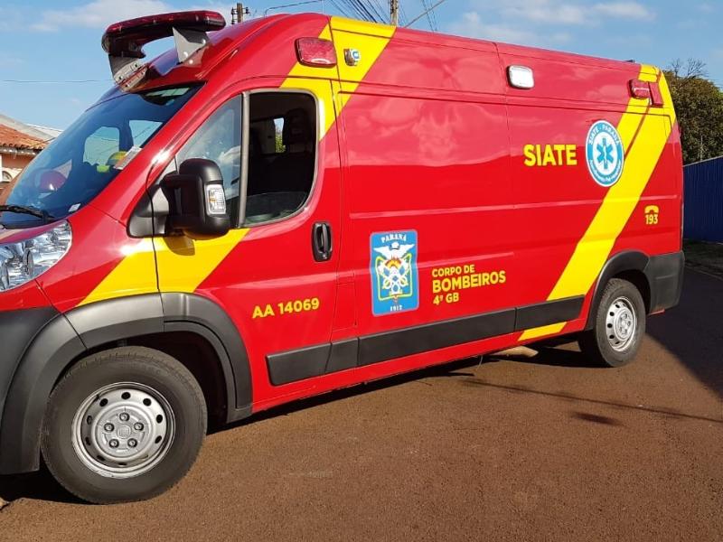 Acidente entre carro e moto deixa duas pessoas feridas na Estrada de Bateias