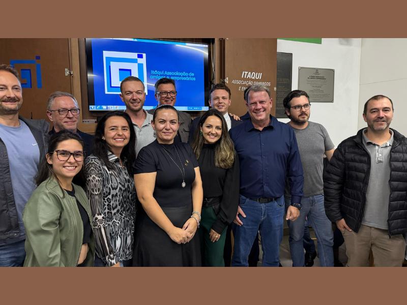 Acicla reforça compromisso com o desenvolvimento ordeiro de Campo Largo e marca presença em reunião de 100 dias de governo