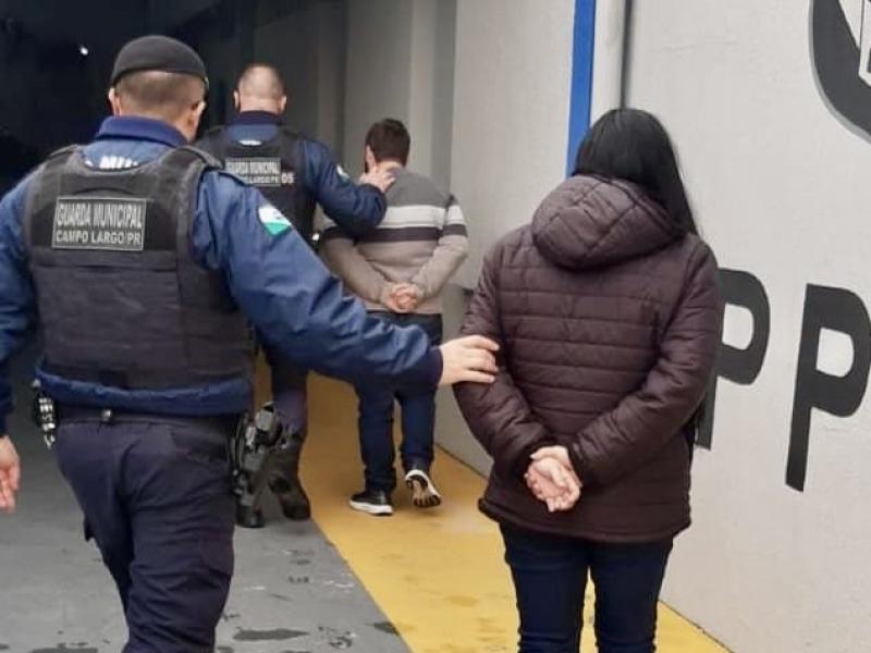 Suspeitos são presos com cocaína e dinheiro após alerta da Muralha Digital