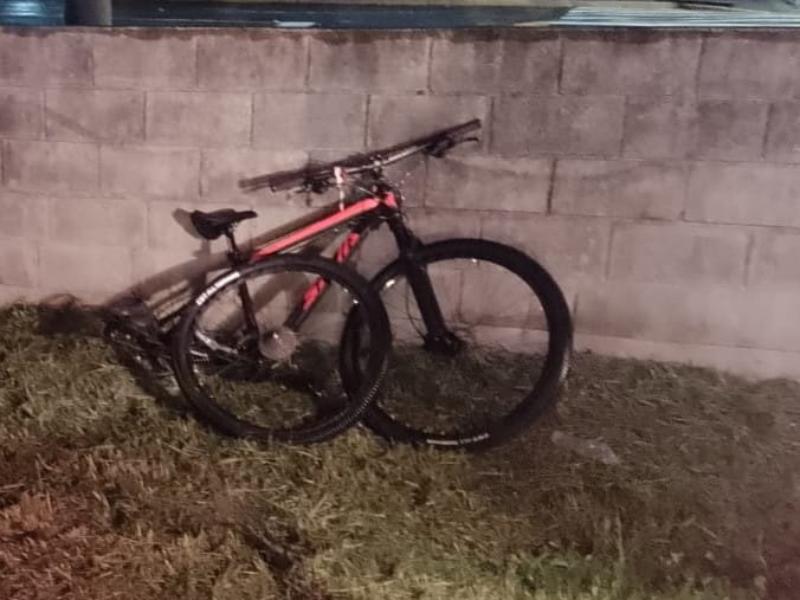 Acidente entre automóvel e bicicleta no km 122 da BR-277 deixa vítima em estado grave