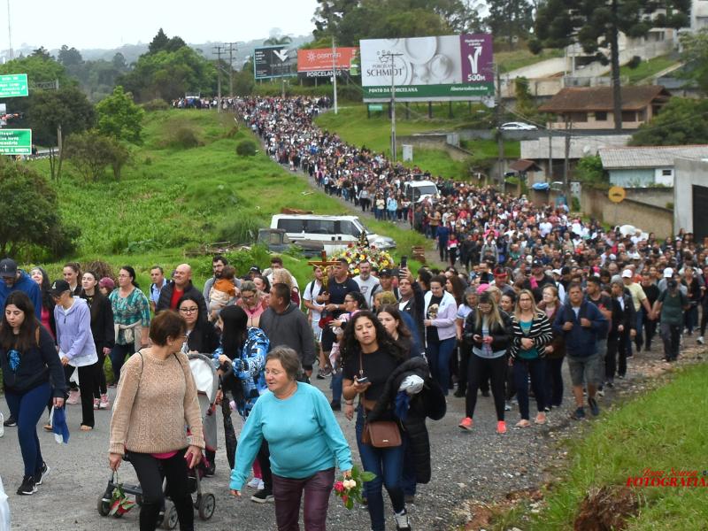 Romaria até o Taquaral reúne 10 mil fiéis, celebra fé e devoção a Nossa Senhora Aparecida