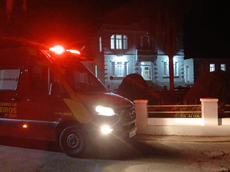 Atropelamento no bairro Águas Claras deixa duas pessoas feridas
