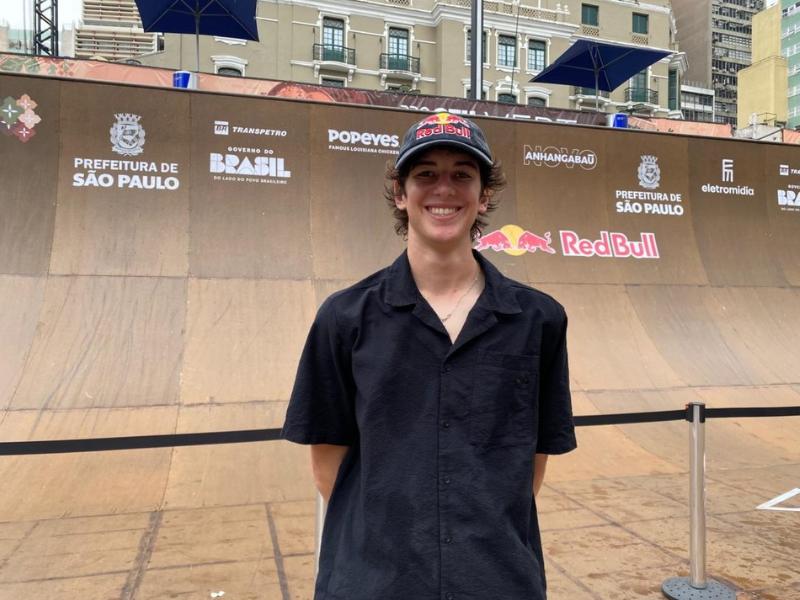 De olho nas Olimpíadas, Gui Khury vai construir pista de skate park no quintal da avó