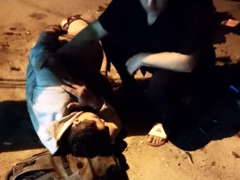 Condutor de moto aguarda atendimento por horas na Estrada do Cerne em Campo Largo 