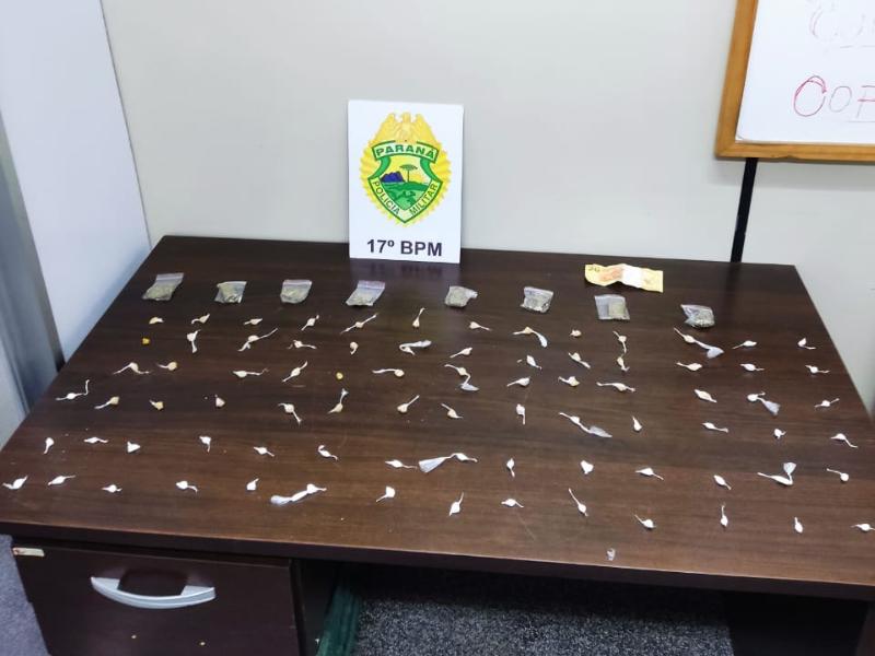 Polícia Militar apreende drogas e conduz dois suspeitos durante patrulhamento no bairro Bom Jesus