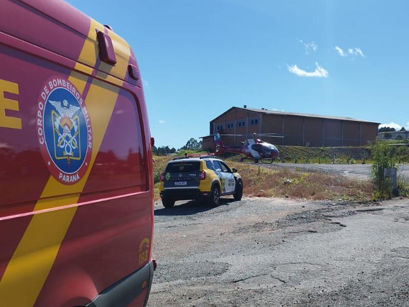 Morador leva descarga elétrica e cai de escada ao tentar religar energia em Campo Largo