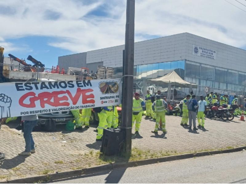 Trabalhadores da Via Araucária manifestam por melhores condições de trabalho e concessionária se pronuncia