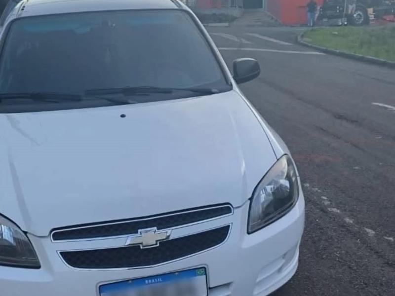Celta tomado de roubo no Centro em Campo Largo é recuperado pela Guarda Municipal no Três Rios