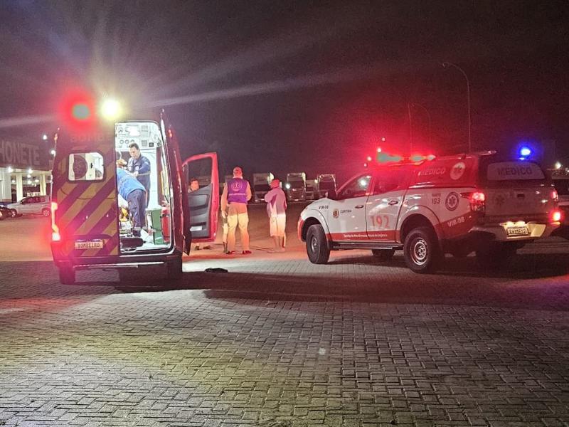 Dois homens ficam feridos em briga com faca em posto de combustível em São Luiz do Purunã