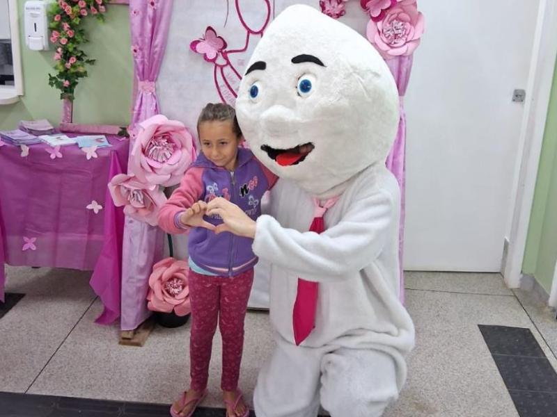 Fim de semana de multivacinação teve mais de mil pessoas imunizadas e grande procura na campanha Outubro Rosa