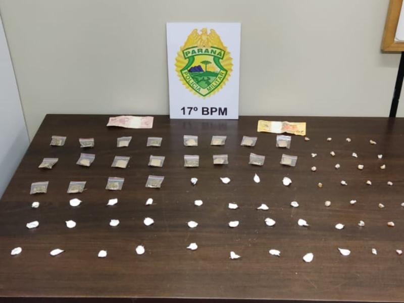 Maior é preso e menor apreendido por tráfico de drogas em Bateias 