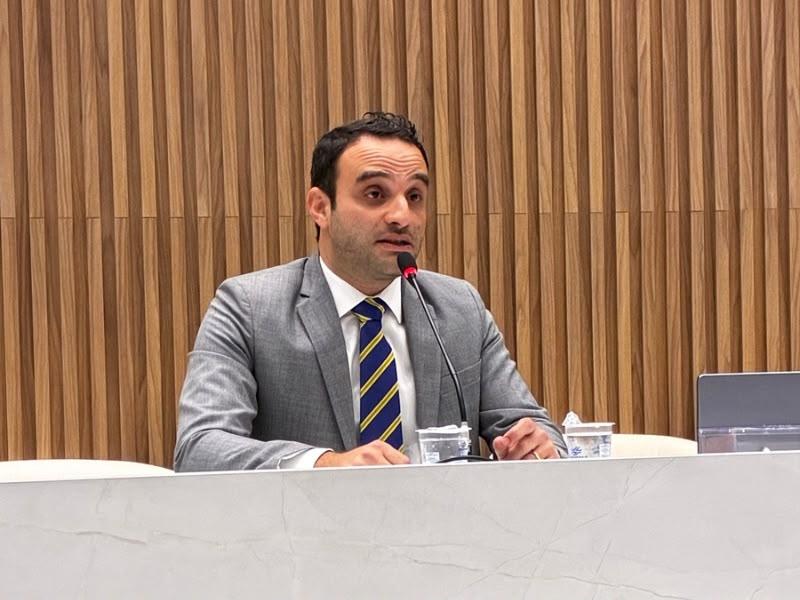 Christiano Puppi defende desburocratização e incentivo ao empreendedorismo durante sabatina da OAB e Acicla