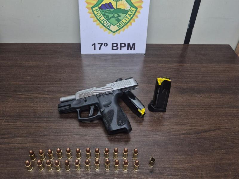 Homem é detido após portar arma de fogo em baile em Campo Largo