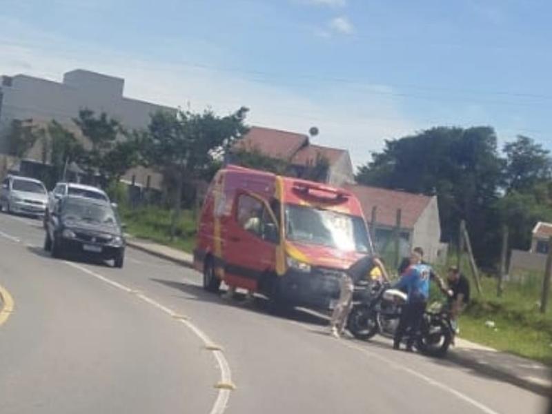 Motociclista sofre queda e é socorrido pelo SIATE em Campo Largo