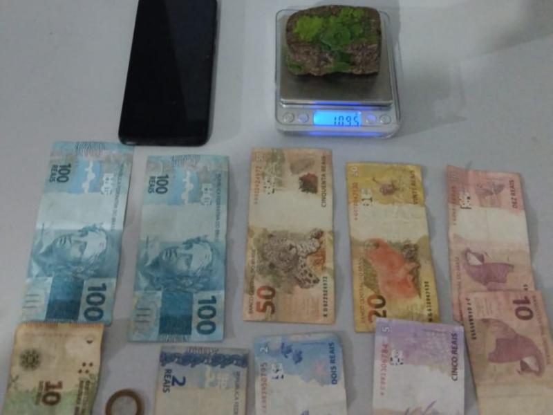 Suspeito de tráfico de drogas é preso pela Polícia Militar em Campo Largo